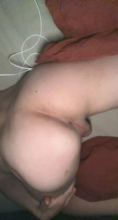 So horny by zachdaddy16