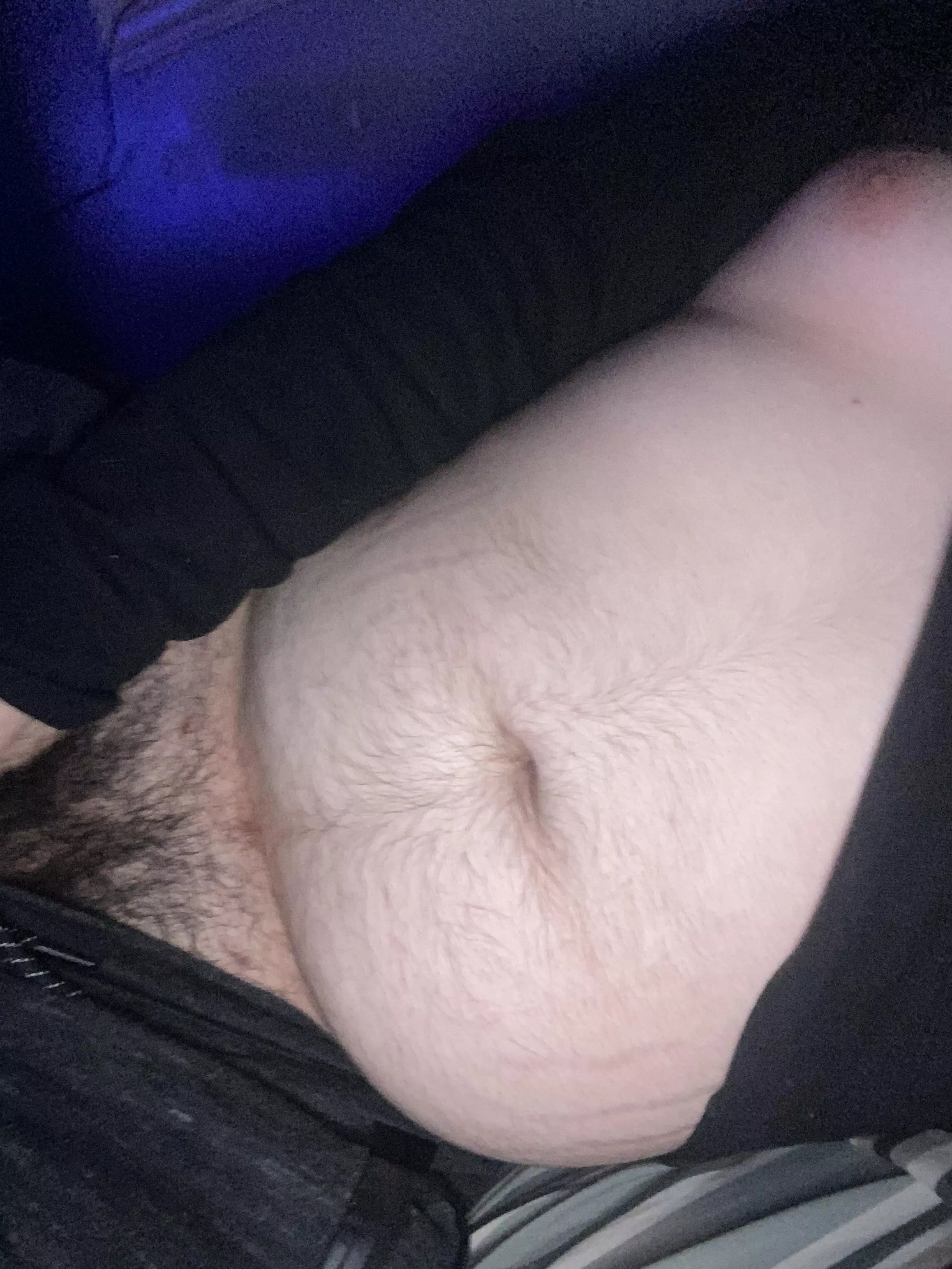 So horny someone hit me up I’m dying 😩😩 posted by x-That_Guy-x