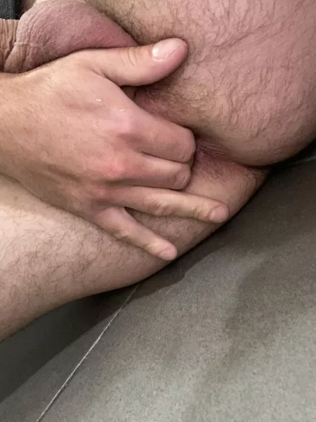 So horny today, my ass is just begging to be toyed with by lickitup56