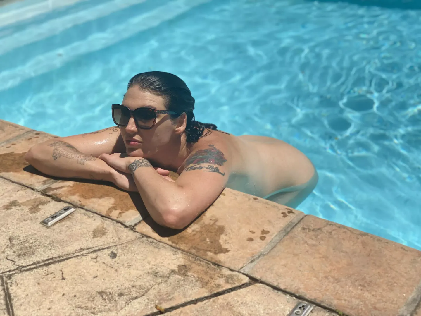 So hot, so cool 💦 posted by LolaMayDays