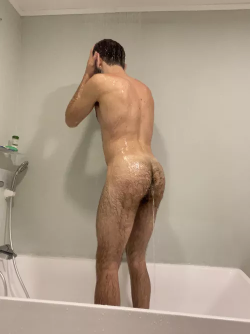 So much ass hair that water slides down in a stream by vhugo2305