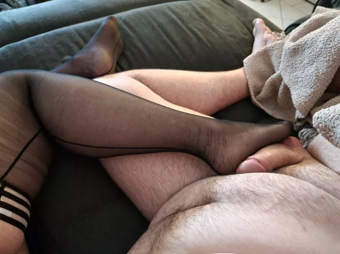 So my partner wants me to play the fantasy. I'm shy but willing atleast with a toy. I know the basics of what to say but how do I do it with confidence, or are there any good things you say that really hit the spot. Advice appreciated by Jeanie_rose