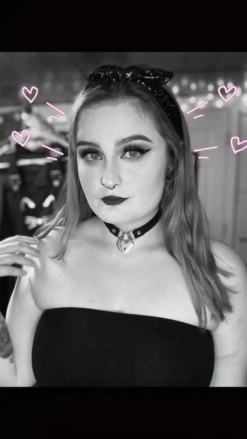 So proud of myself, this collar finally fits my neck perfectly 💓 by savthegreenbean