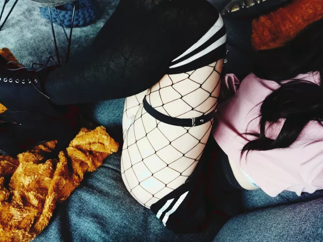 So sad it's getting colder outside 😒😒 by youngandcurious1234