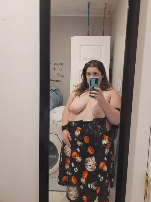 So sad spooky 👻 season us over 😢 time for some Christmas 🎄 tassels? 😝 by Sandratries