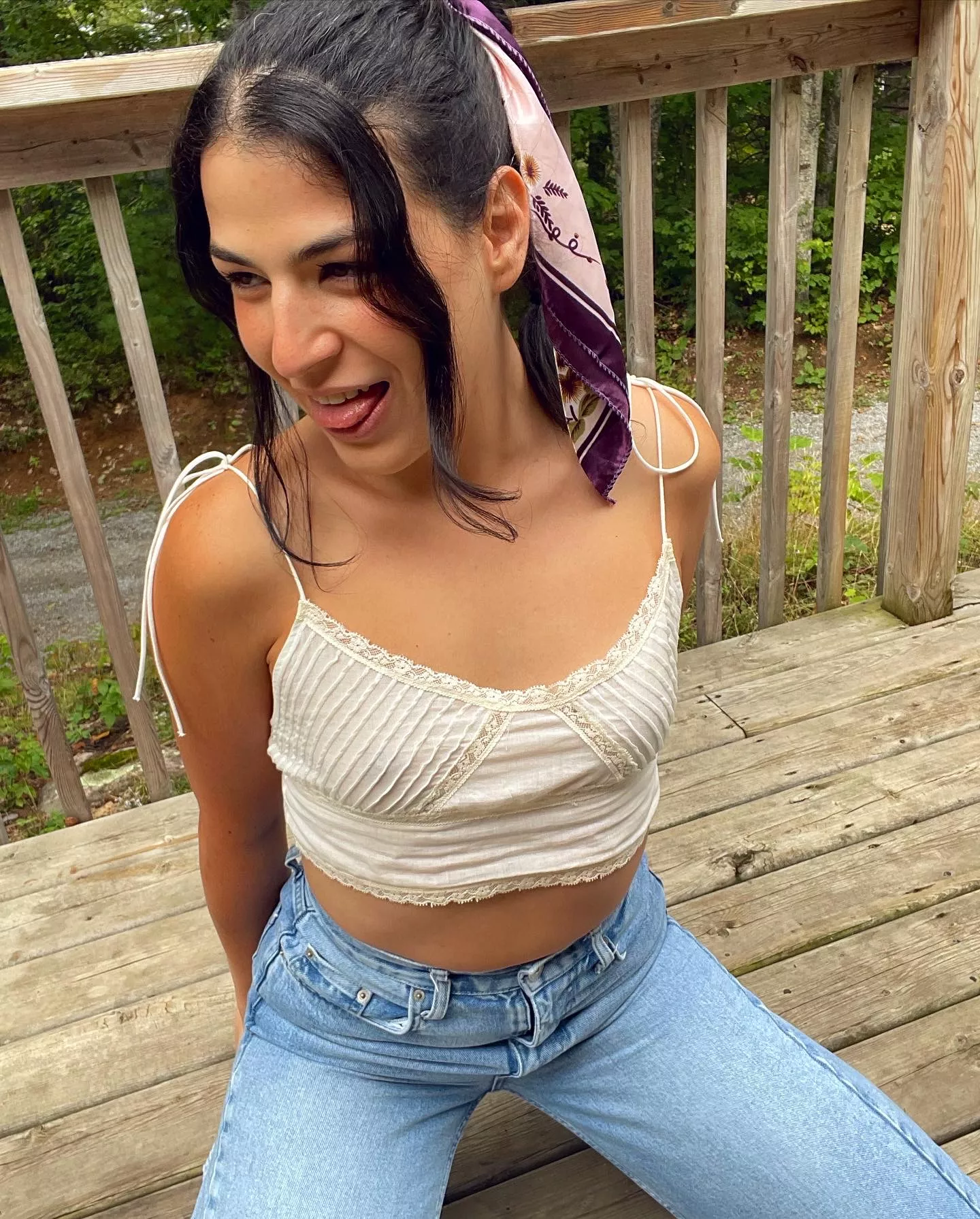 So thankful this community exists 😍You guys make me feel so much better about my flat chest 🙈 Anyhow.. what do you guys think of this pic? Is it cute even though I have no cleavage? ^_^ posted by maya_hxo