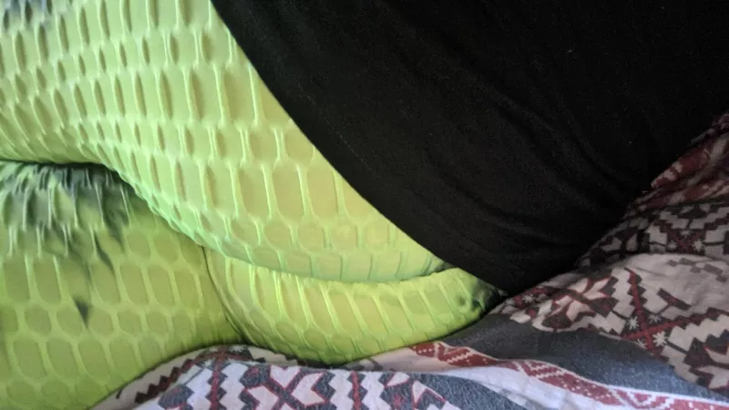 So the new leggings arrived...wanna come find out if they are squat proof? With an ass like this...I'm not sure they will be lol by girlwithnonameuk