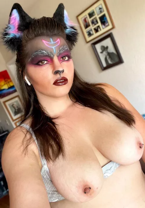 So this is a little different, but I did my make up for a Halloween party and was feelin extra 🔥 by cosmic_cauliflower