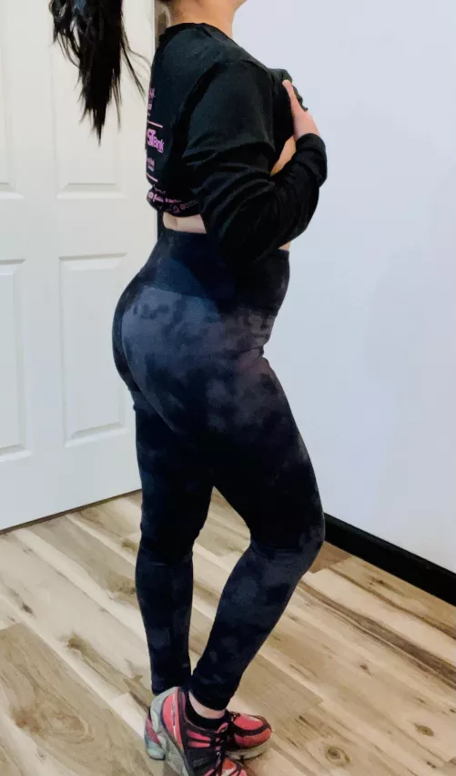 So tight by Ivyacres114