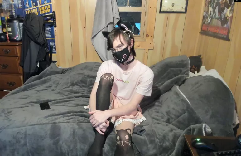 So um....hi~ by _SirDashley_