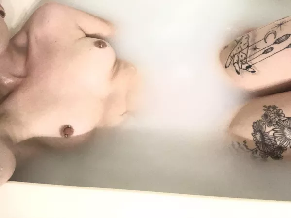 So warm and milky 🥰 by Shibari_kitten1