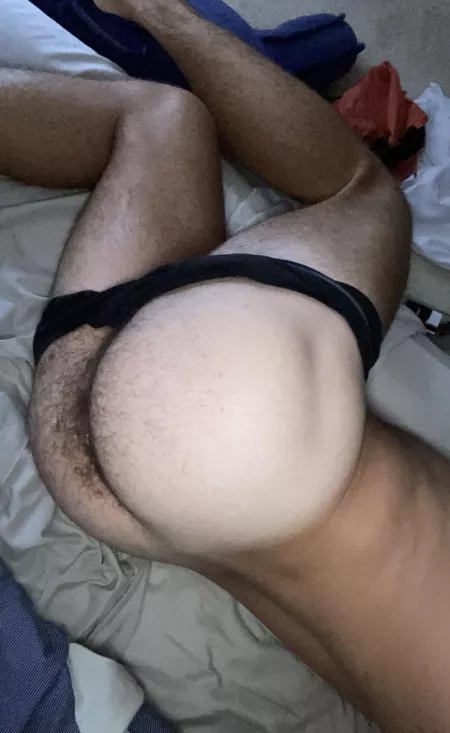 So who is pumping a load in me? by henchick333