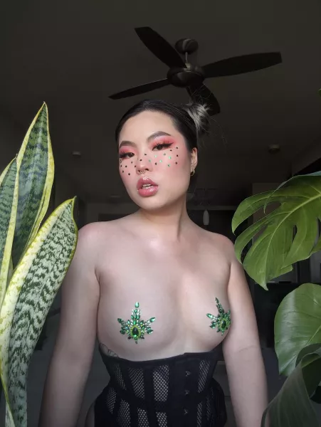 so who wants to smoke me out? 🌬️🍃 by queeneirene