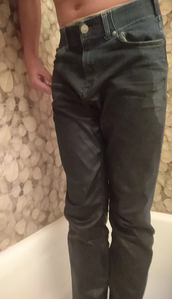 soaking my jeans 🤤🤤🤤 (MtF 19) posted by omo-birdie