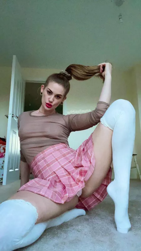 Socks and a mini skirt 🤍 by MissFauna