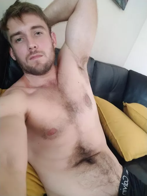 😉 sofa armpits ! by BenUKfriendly