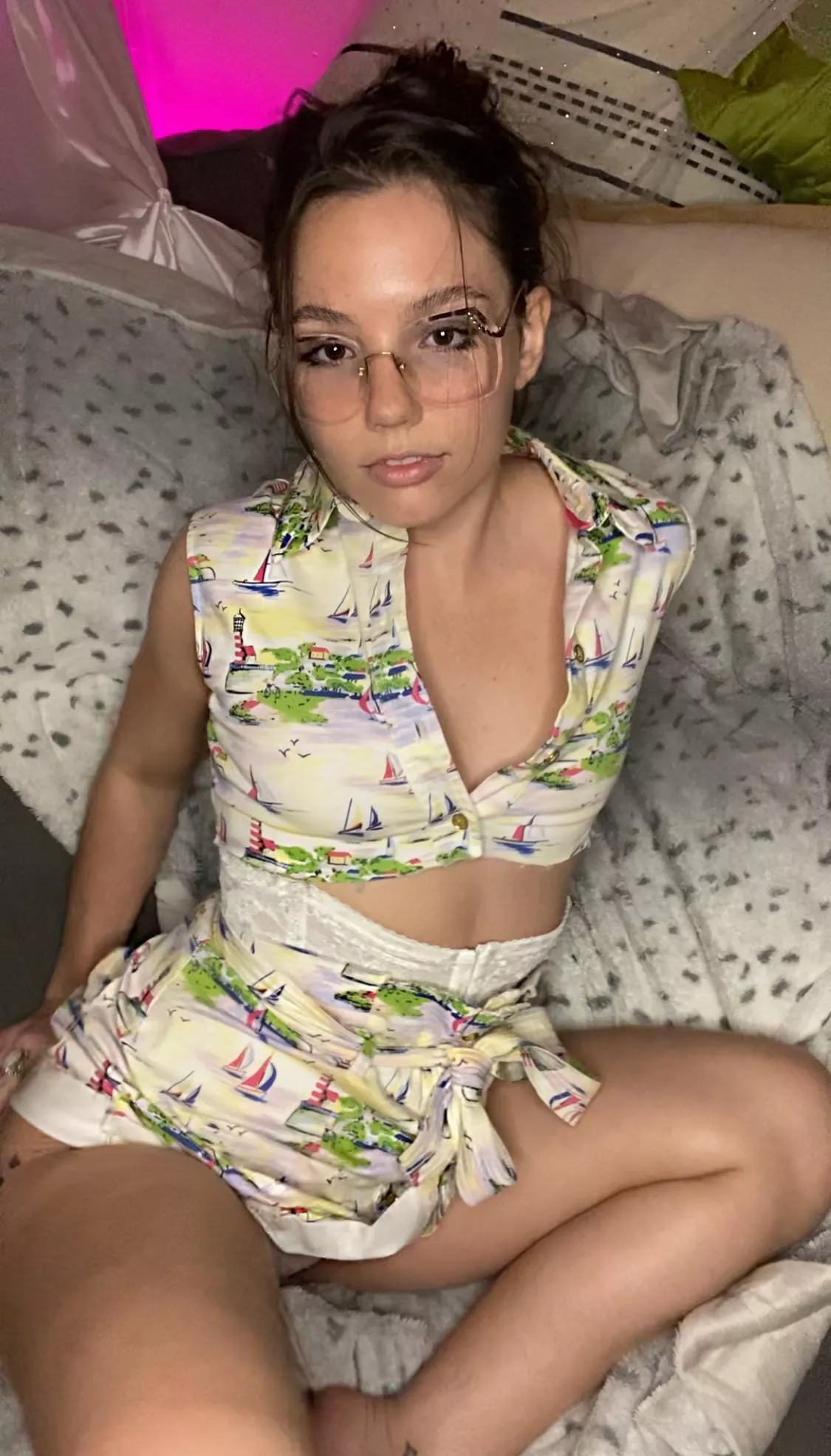 Soft and Petite Bubble Butt Orgasms Up close posted by honeybee493