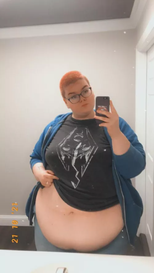 Soft and sweet 🥺 I’ve been feeling a little sick lately. Anyone wanna make me feel better? by MrsJiggly