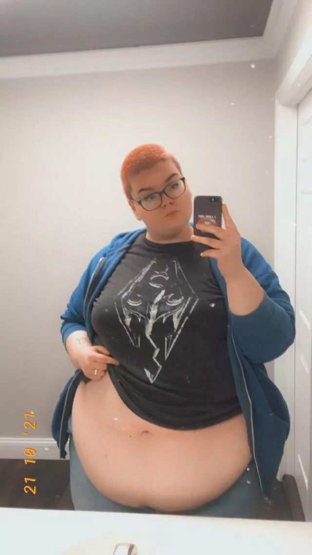 Soft and sweet 🥺 I’ve been feeling a little sick lately. Anyone wanna make me feel better? posted by MrsJiggly