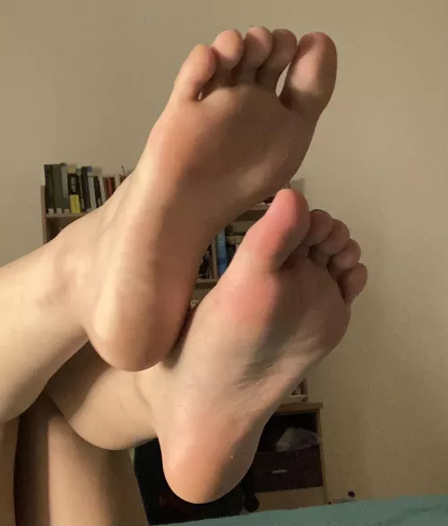 Soft cute soles for days~ by AsianJade