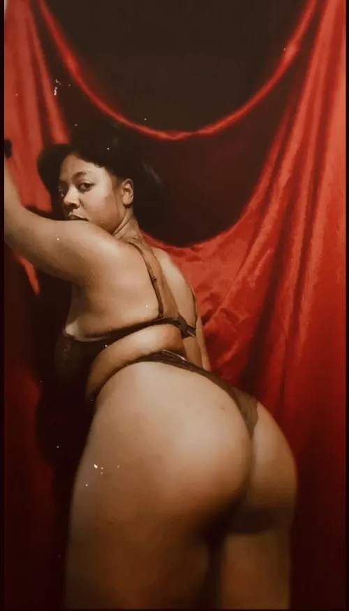 Soft focus 🎥 (OC) by smokeandwhispers