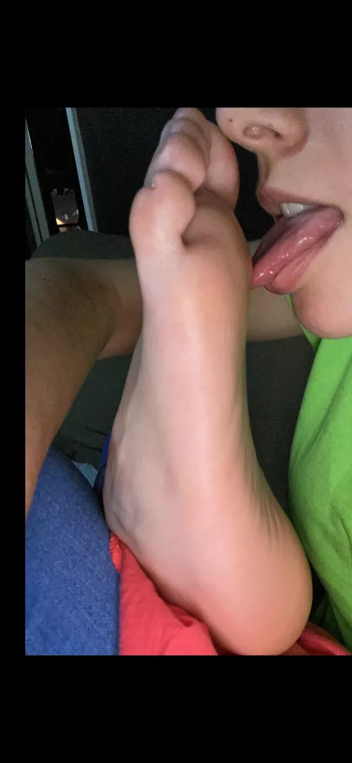 Soles and toes by New_Appointment_420