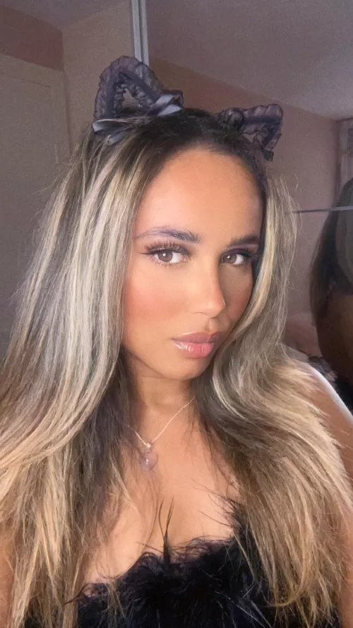 Somali x Dutch x Italian 🐱🖤 by c_linaa