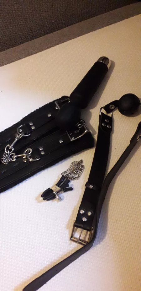 Sombody wanne play with a naughty sub ? by fluffydutchgirl