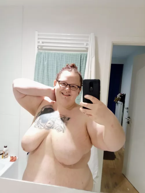 Some big pale hangers for you! by curlykatiecupcakes