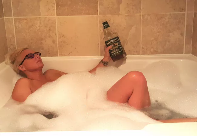 Some days you just wanna relax. by kitty_feral