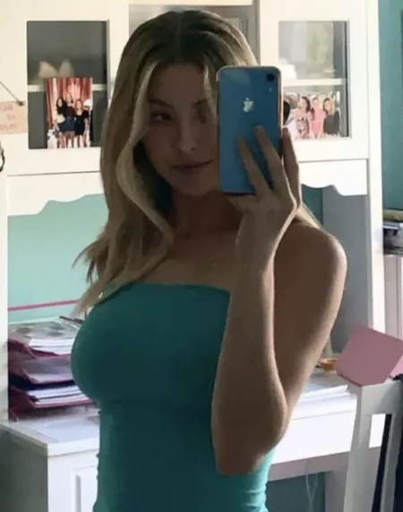 Some major back pain by NSFWAltAccount23