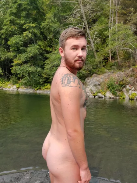 Some otter booty for ya by Euphoric-Slice-6266