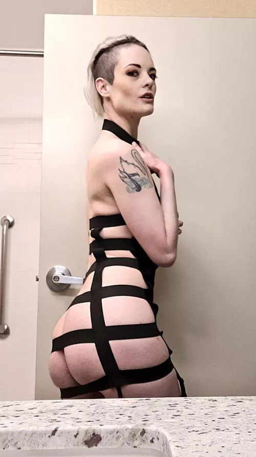 Some stripey boner material for your new years day! by Hennanueller