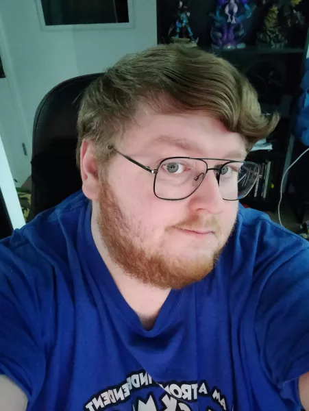 Some stuff happened to make me feel idk bad about myself so let's fix that by posting a selfie on the internet... Ft mewtwo and vol'jin by anddypogo