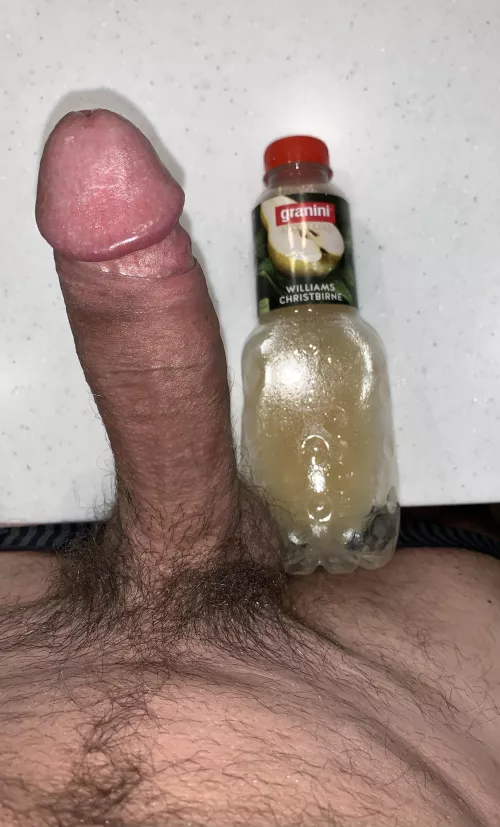 Some things look really small if they are under my dick ;) by bottleneck01