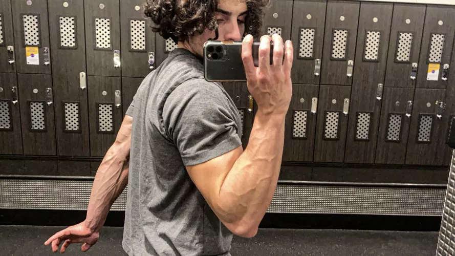 Some vein action 😋 [19] by Ivansdungeon