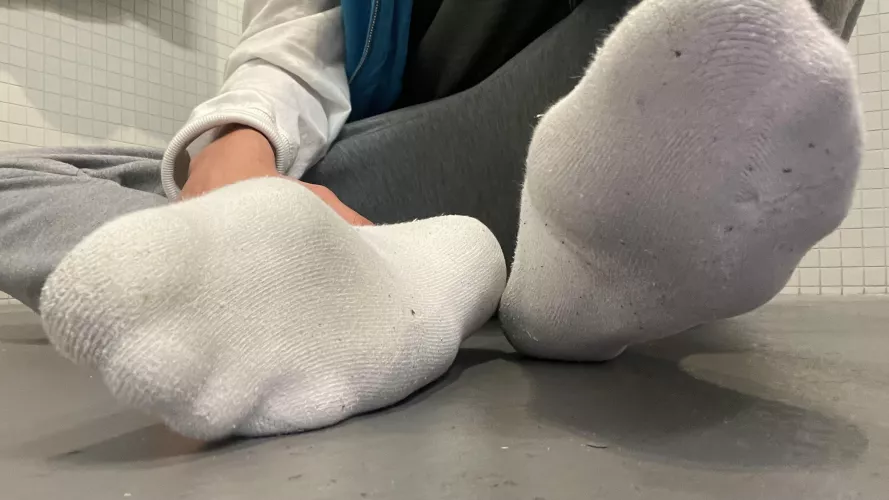 Some white socks for you ;) by linkies-