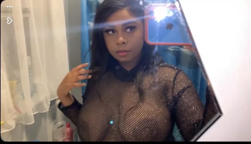 Somebody say fishnets?🤭 by jammiedodgerforever