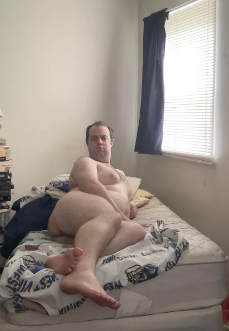 Somehow my scales keep going up. I’m getting bigger! by Ironchariots2013