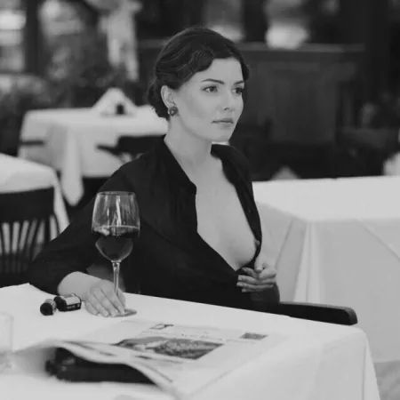 Somehow she still manages to look classy by MichaelG92