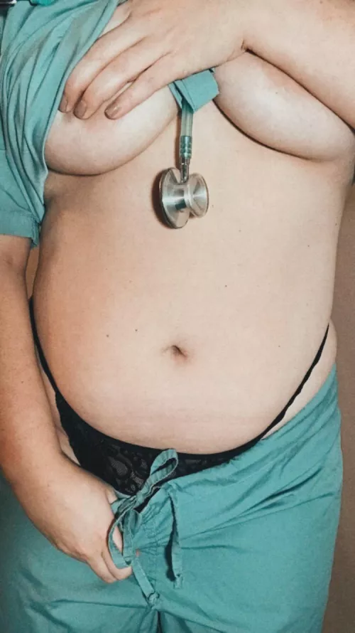 Someone come check my pulse #ORNurse by Destiny_Franco