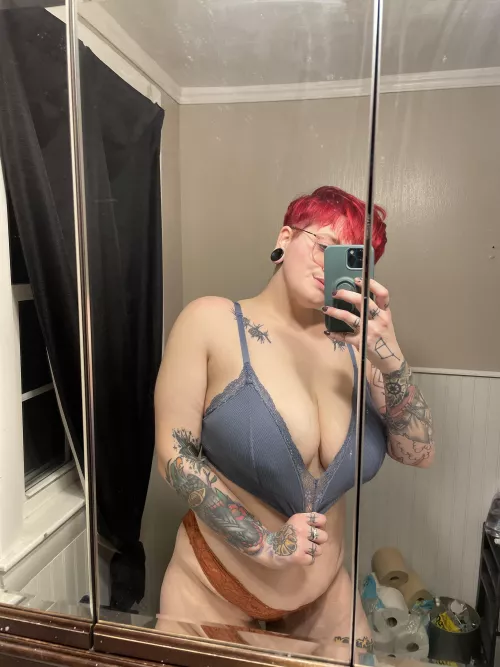 Someone come smoke? ❤️‍🔥 by Equivalent-Light5696