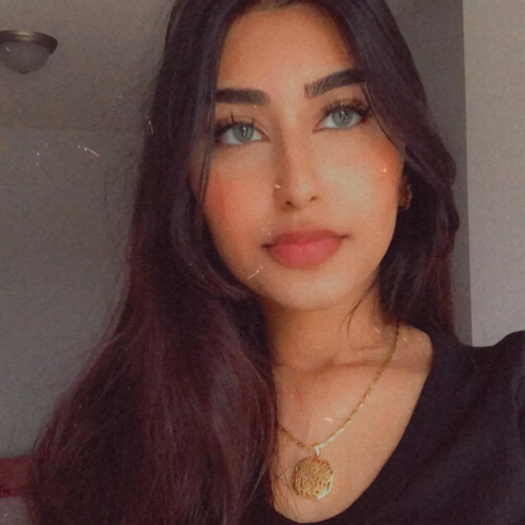 Someone do a tribute video to this girl posted by SnooSprouts228