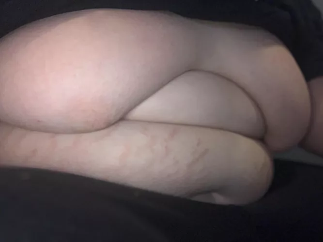 Someone feed me and talk about how fat I am and be rude it turns me on by Motor_Macaroon4187