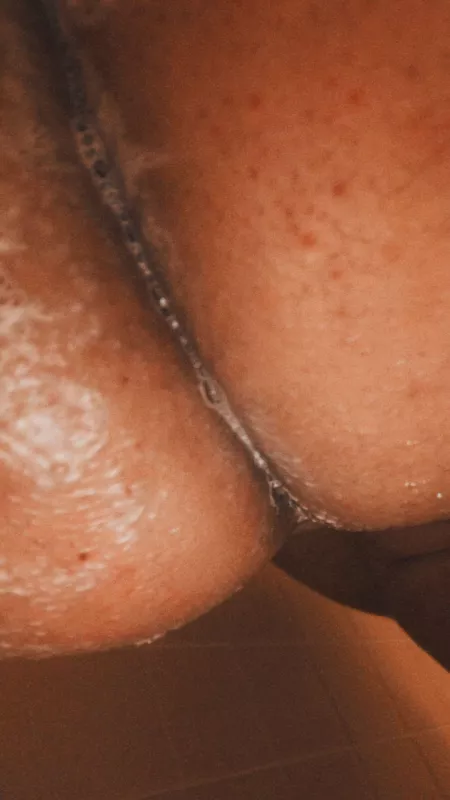 Someone fuck me 😫