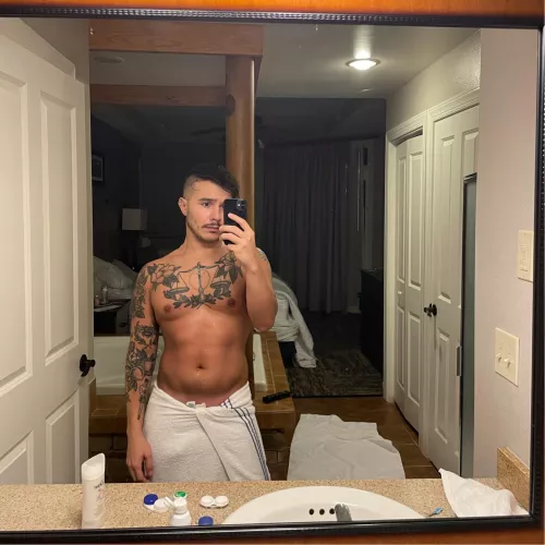 someone help me destroy this hotel room. the indoor jacuzzi holds up to 3 by fionasbf