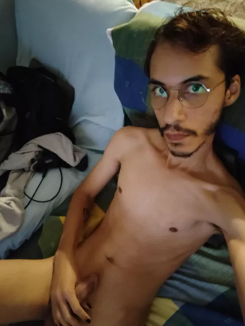 Someone here to help me ? by LewdThinBoy