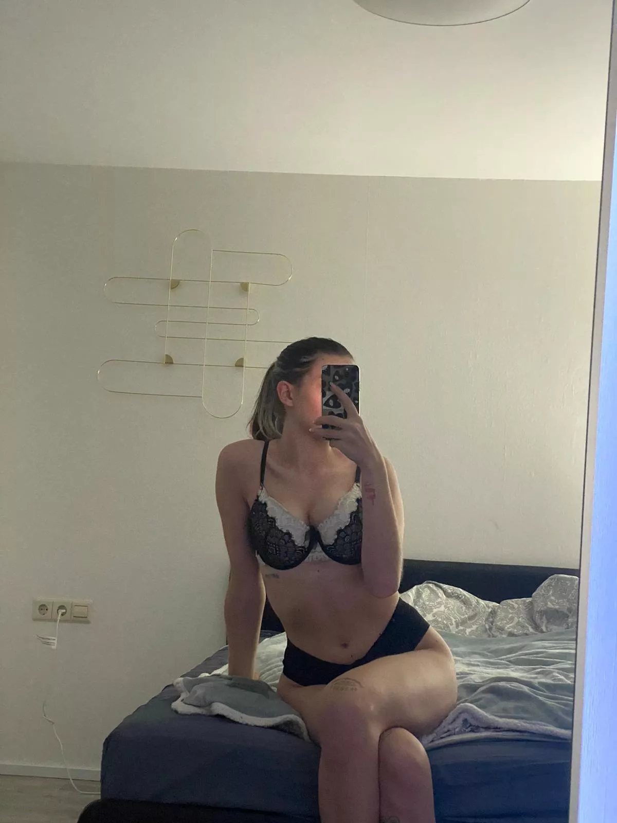 someone needs to undress me🥰 posted by badLouisa7