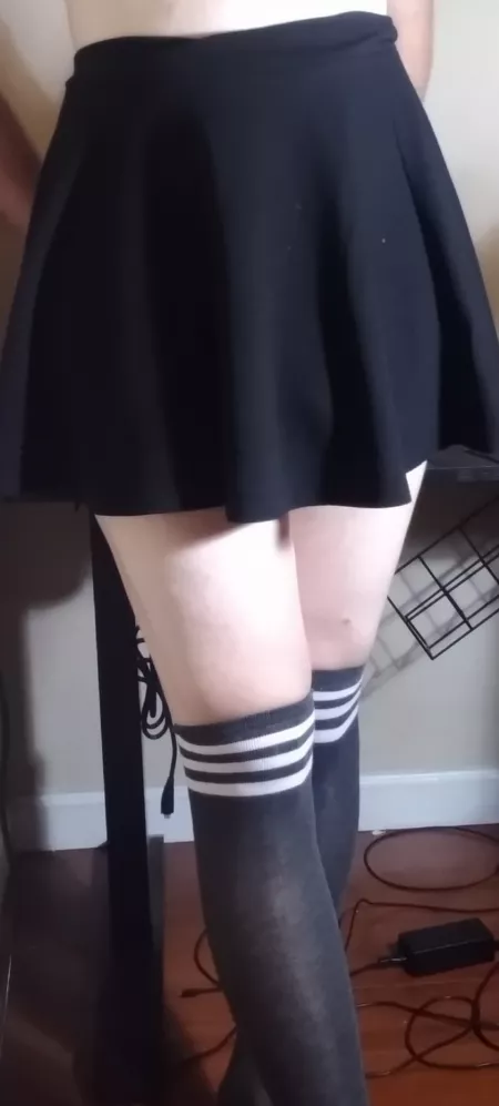 Someone ordered a bucket of thighs for the table? by CatboyBiologist