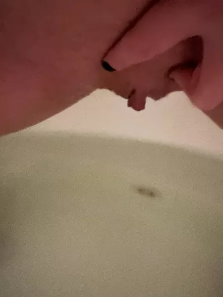 Someone please come suck my clit. by beautyinms